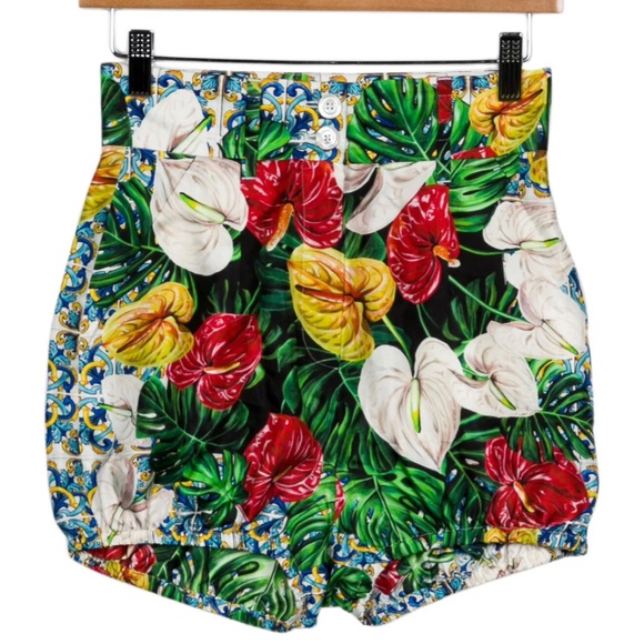 Dolce and Gabbana hot pants shorts - Picture 1 of 11